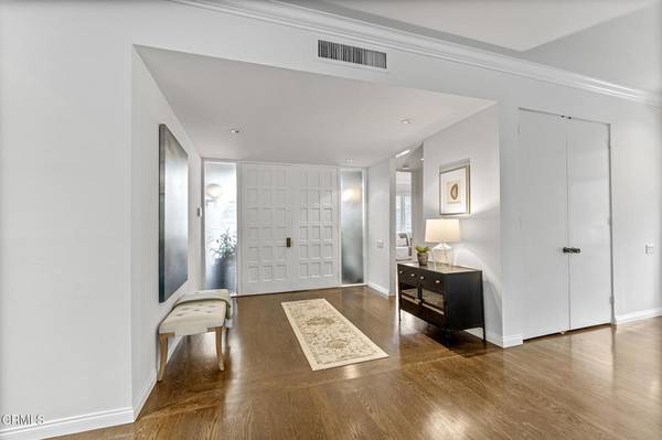 Pasadena, CA 91105,211 S Orange Grove BLVD #5