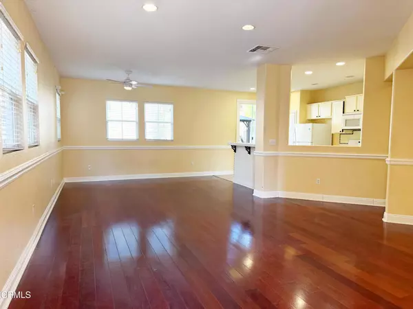 Santa Clarita, CA 91350,28225 Clementine DR