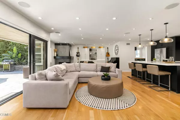 Glendale, CA 91206,410 Coutin LN