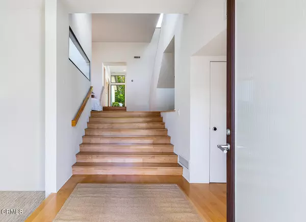 La Canada Flintridge, CA 91011,1735 Fairmount AVE