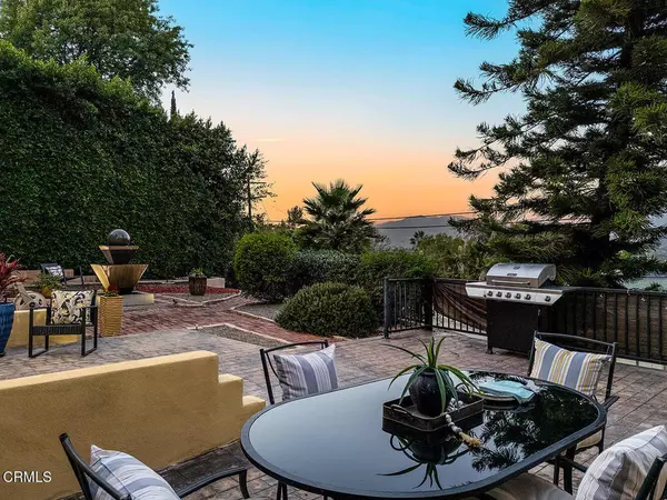 Los Angeles, CA 90065,1038 Oban DR