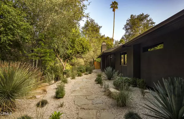 La Canada Flintridge, CA 91011,1116 Flintridge AVE