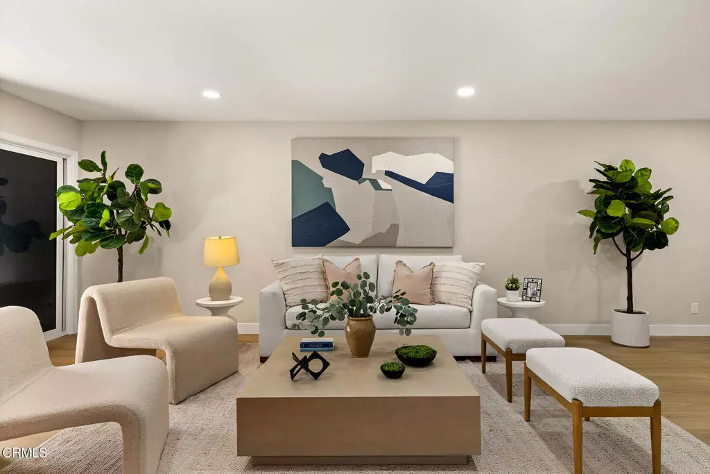 Los Angeles, CA 91403,4542 Willis AVE #206