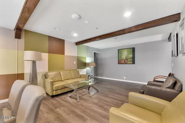 Lake Balboa, CA 91406,15743 Covello ST