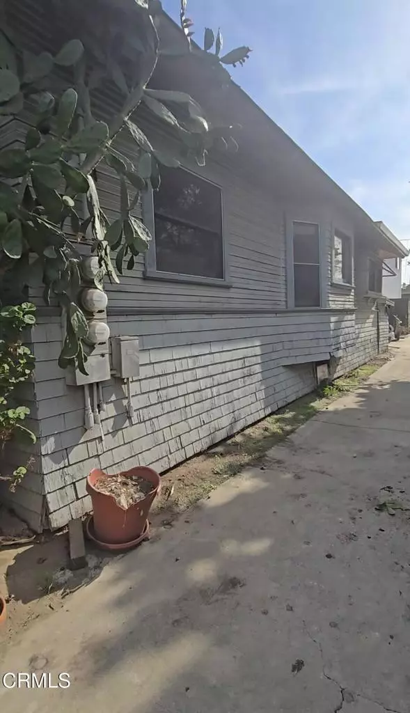 Los Angeles, CA 90037,1020 W 42nd PL