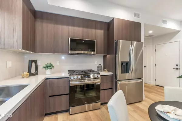 Pasadena, CA 91101,150 S Oak Knoll AVE #103