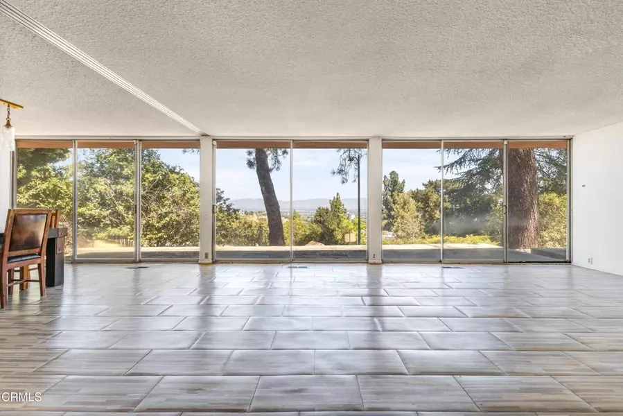 16274 Dorilee LN, Encino, CA 91436