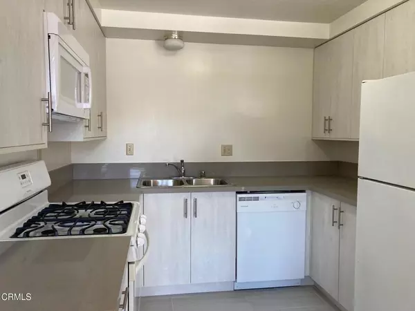 Alhambra, CA 91801,22 N 5th ST #4