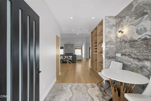 Sherman Oaks, CA 91401,14145 Weddington ST