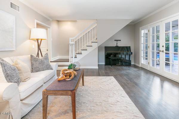 La Canada Flintridge, CA 91011,933 Coral WAY