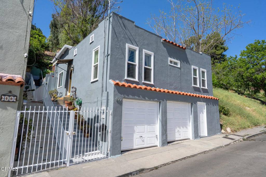422 James ST, Los Angeles, CA 90026