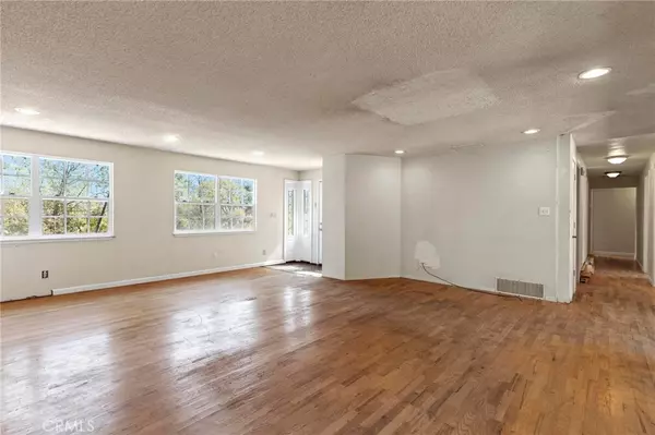 Oroville, CA 95966,184 Inglewood DR