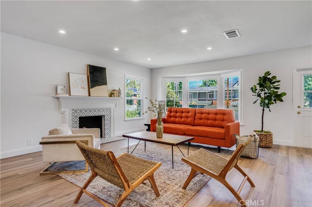 346 Northcliff RD, Pasadena, CA 91107