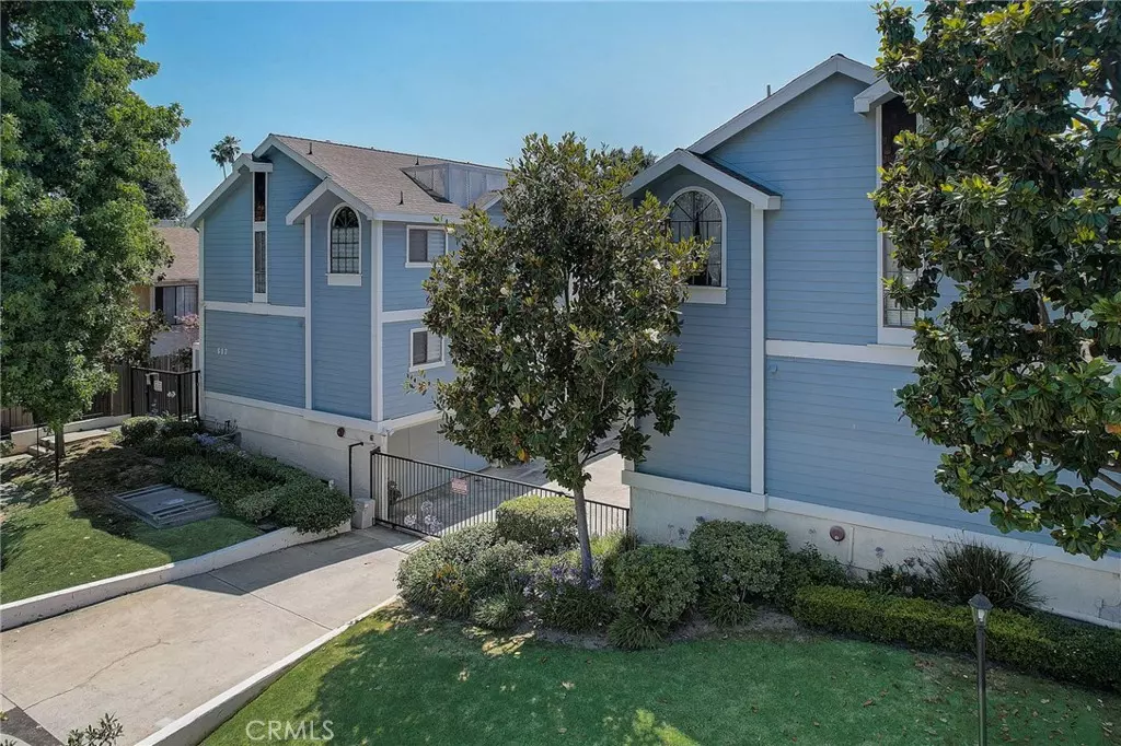 Pasadena, CA 91106,628 N Wilson Ave #1