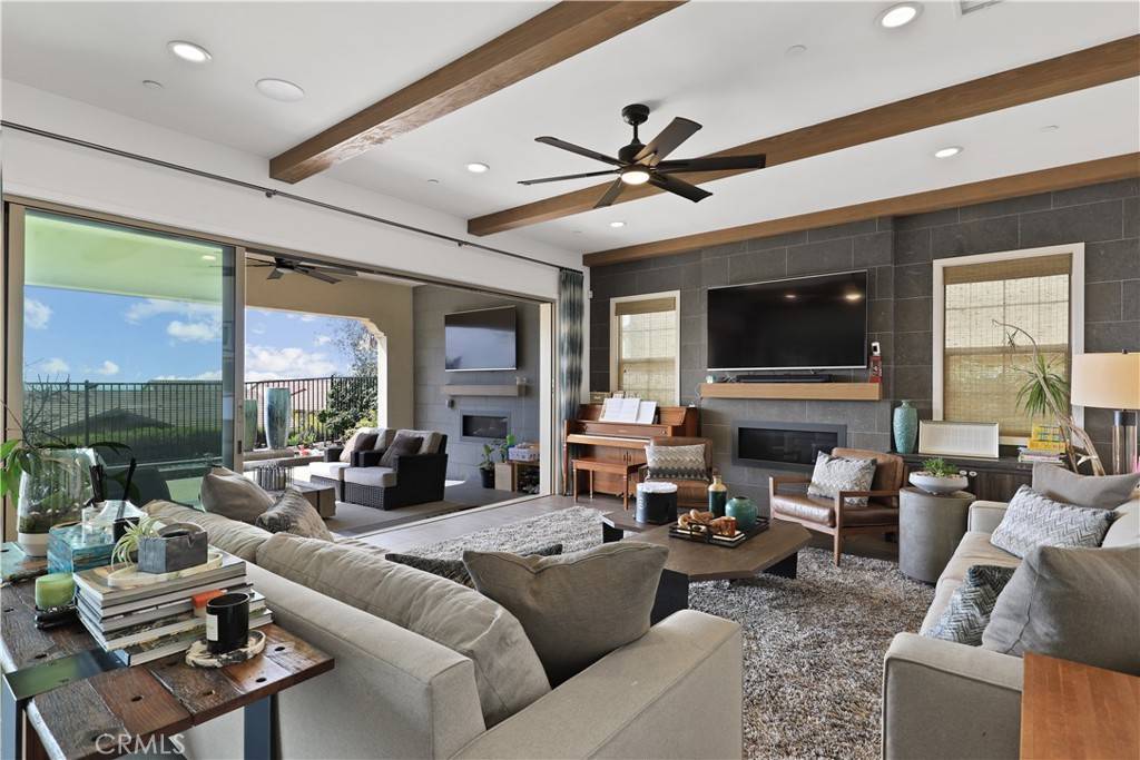 760 E Orange Blossom WAY, Azusa, CA 91702