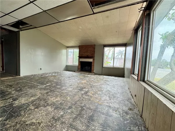 Covina, CA 91722,4508 Heathdale