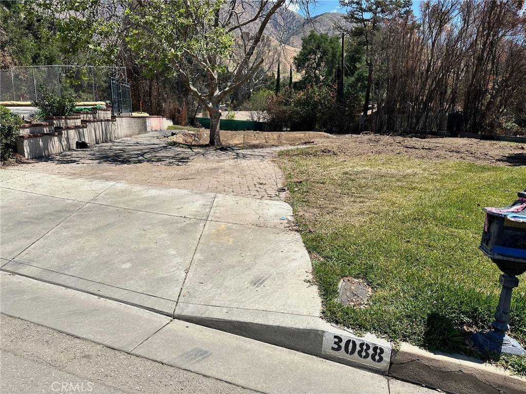 Altadena, CA 91001,3088 Maiden LN