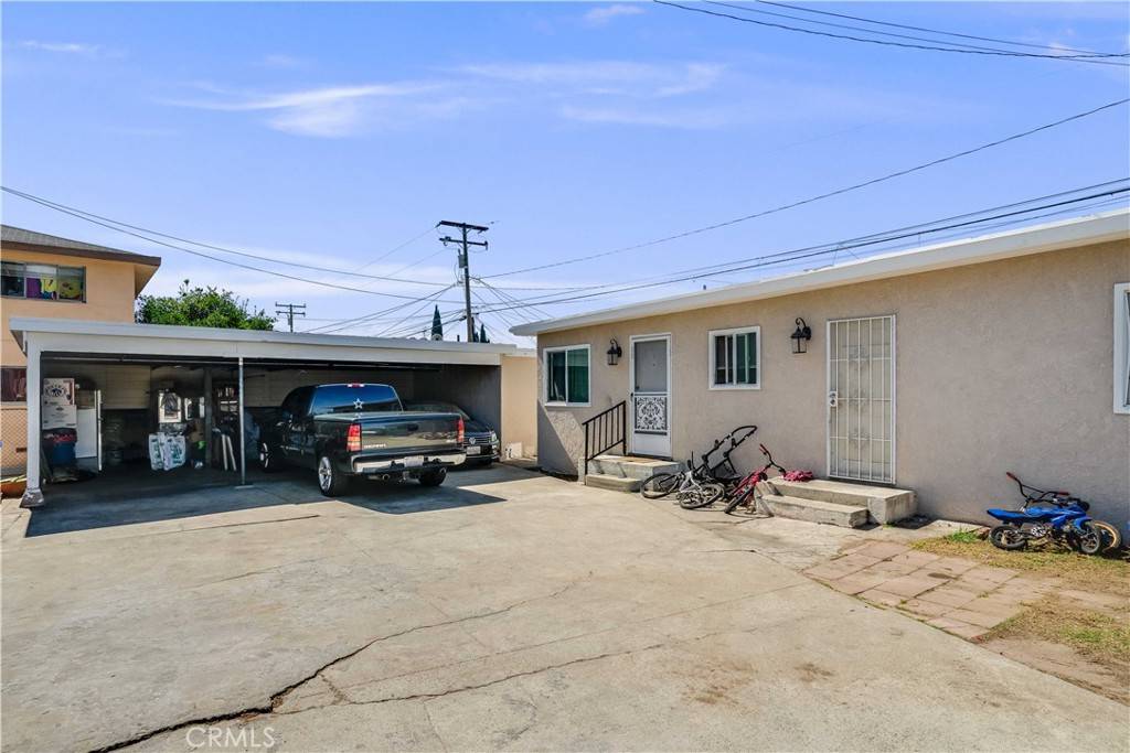 Los Angeles, CA 90022,537 Bradshawe AVE