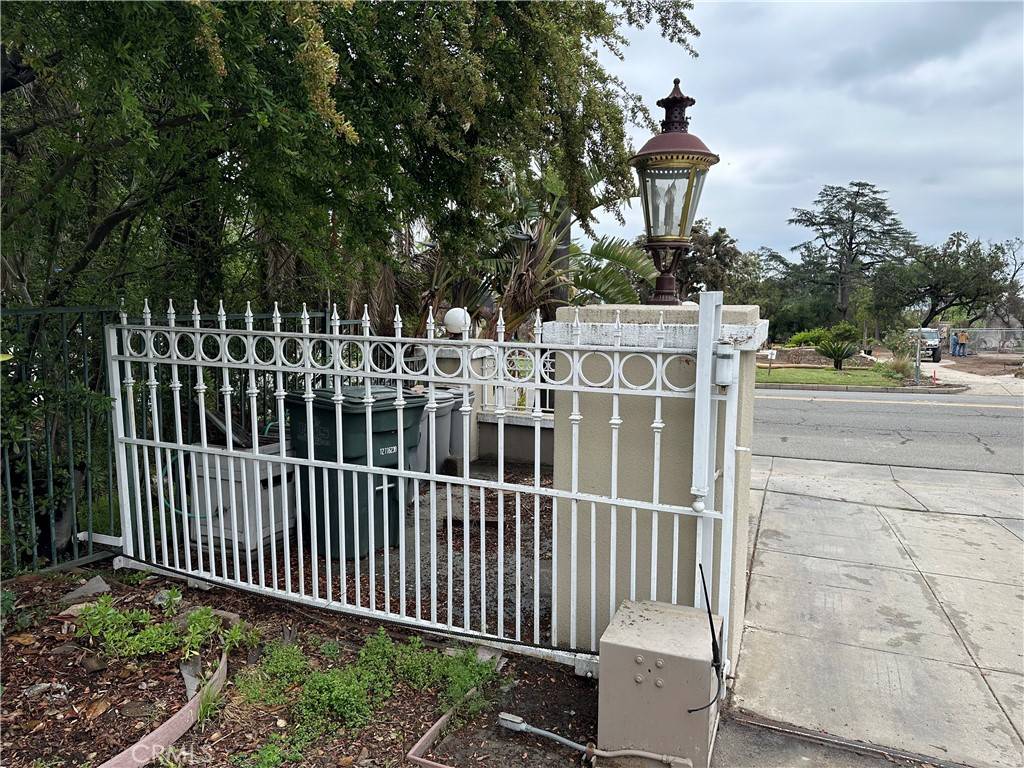 Altadena, CA 91001,1185 E Altadena DR