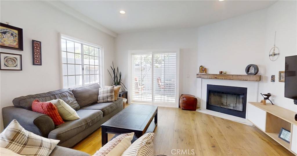 2461 Oneida ST #B, Pasadena, CA 91107
