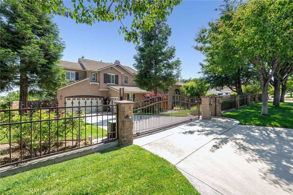 Alta Loma, CA 91701,8911 Mustang RD