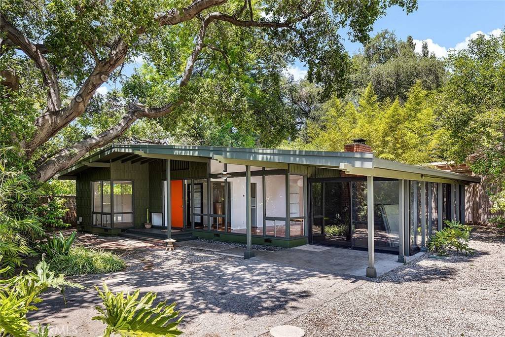 1947 Holliston AVE, Altadena, CA 91001