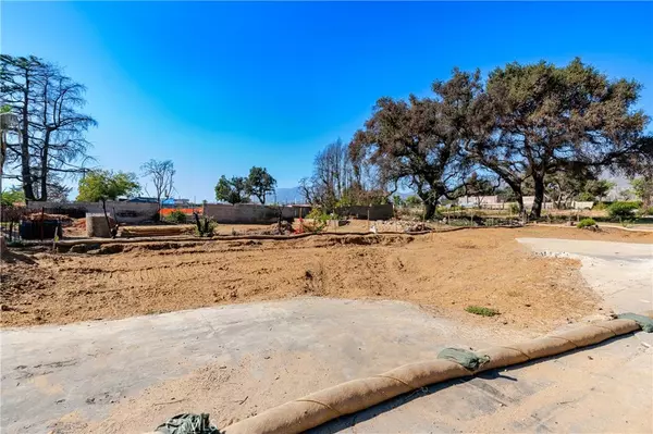Altadena, CA 91001,95 E Calaveras ST