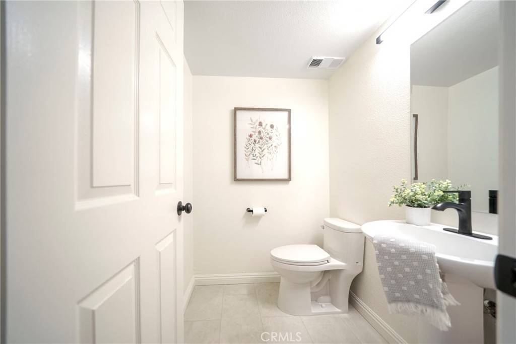 Duarte, CA 91010,1927 Huntington Dr. #C