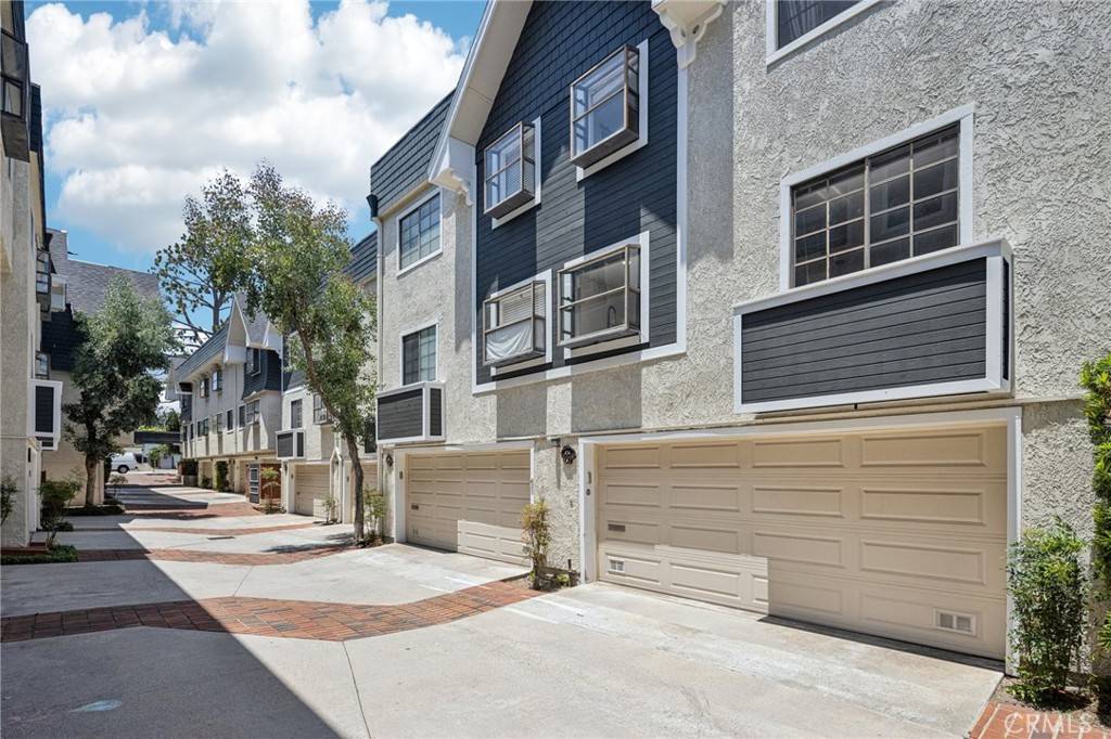 434 S Los Robles AVE #4, Pasadena, CA 91101