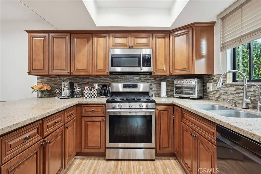Glendale, CA 91202,301 W Loraine ST #3