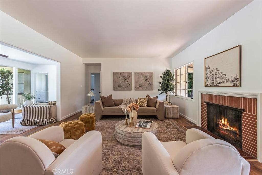 La Canada Flintridge, CA 91011,4920 Hillard AVE