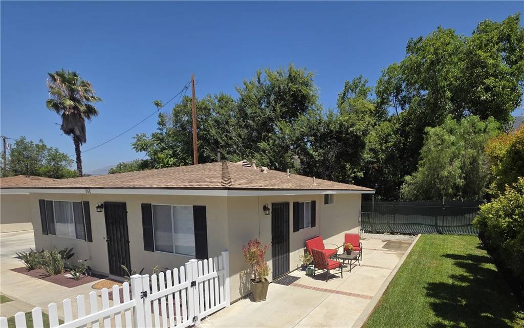 868 Random LN, Duarte, CA 91010