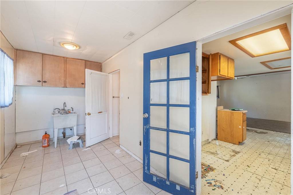 Los Angeles, CA 90041,4948 Vincent AVE
