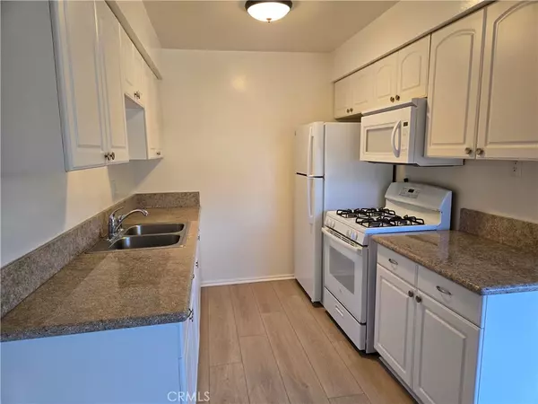 Pasadena, CA 91101,780 Earlham ST #1