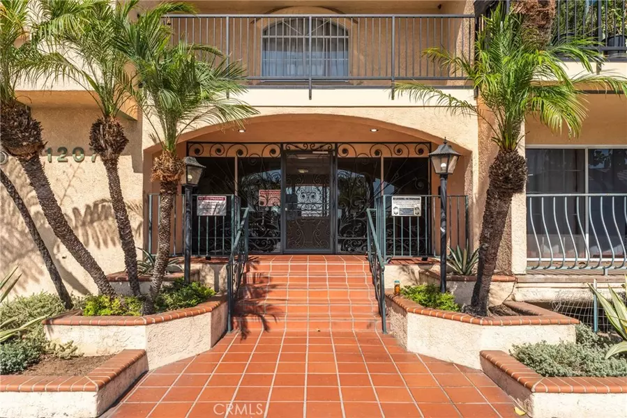 1207 Obispo AVE #107, Long Beach, CA 90804