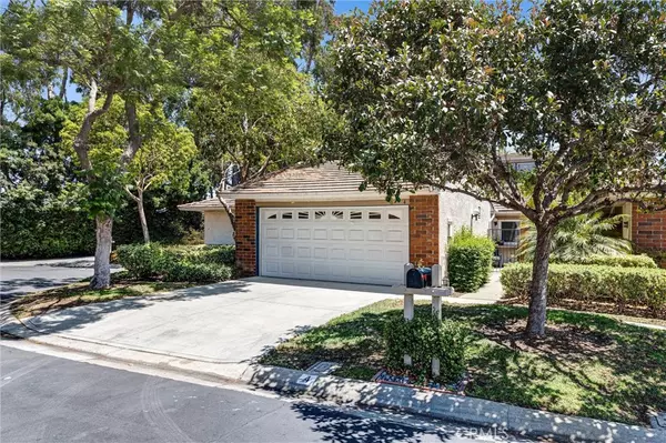 4 Dogwood N, Irvine, CA 92612