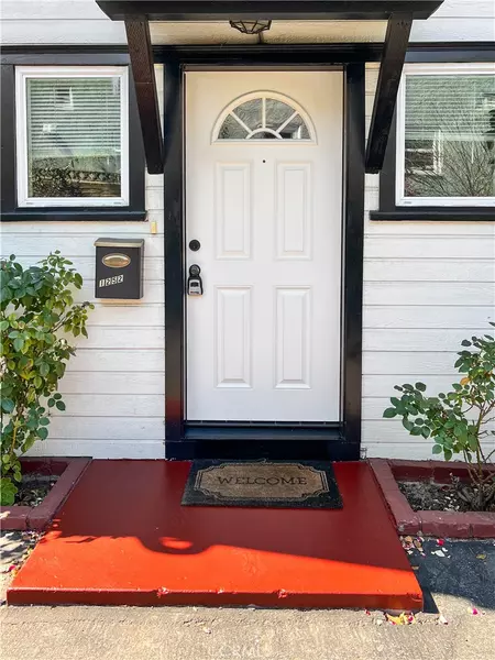 1252 N Raymond AVE, Pasadena, CA 91103