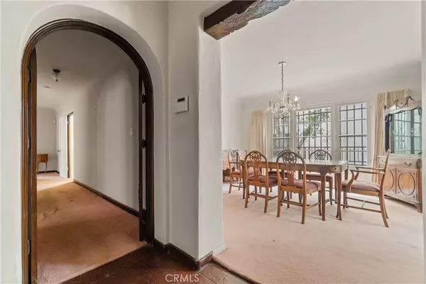 Beverly Hills, CA 90211,138 N Swall DR