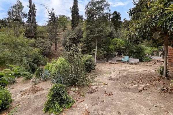 Los Angeles, CA 90065,430 Wren DR