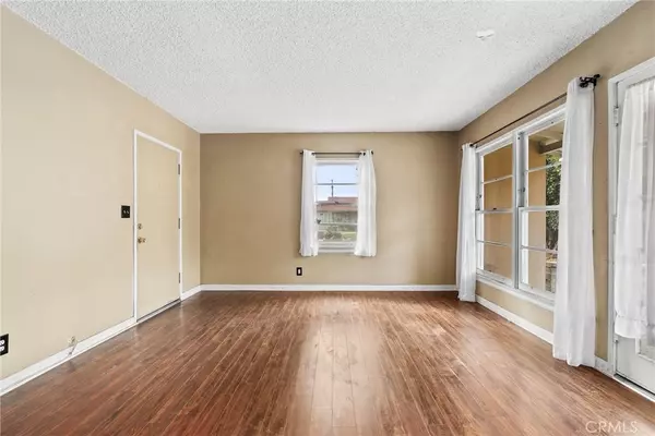 Monrovia, CA 91016,121 Shrode