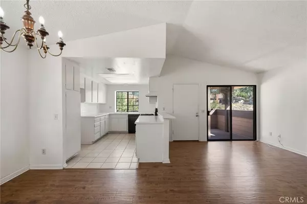 Diamond Bar, CA 91765,21600 Laurelrim #B