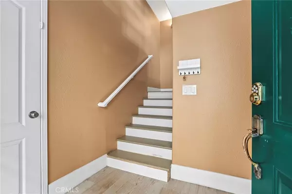 Canyon Country, CA 91387,27000 Karns CT #2809