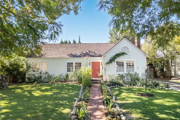 1925 Montrobles PL, San Marino, CA 91108