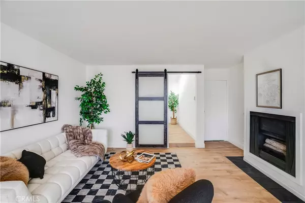 Los Angeles, CA 90048,6151 Orange #307