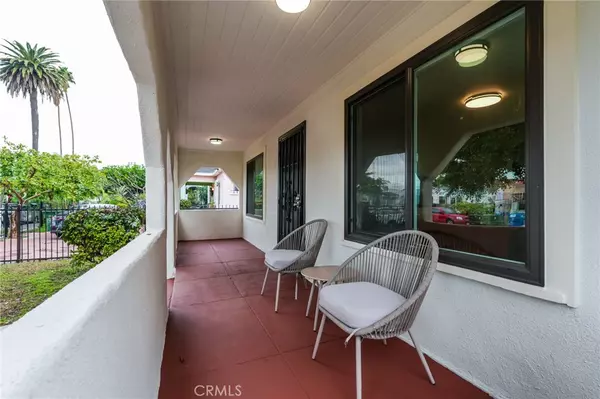 Los Angeles, CA 90043,5842 5th AVE