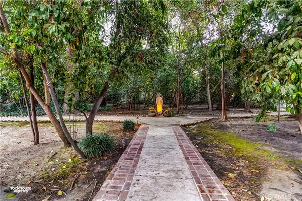 Bakersfield, CA 93309,101 Fairway DR