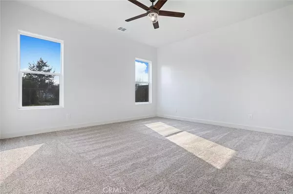 Visalia, CA 93291,6515 W Delaware CT