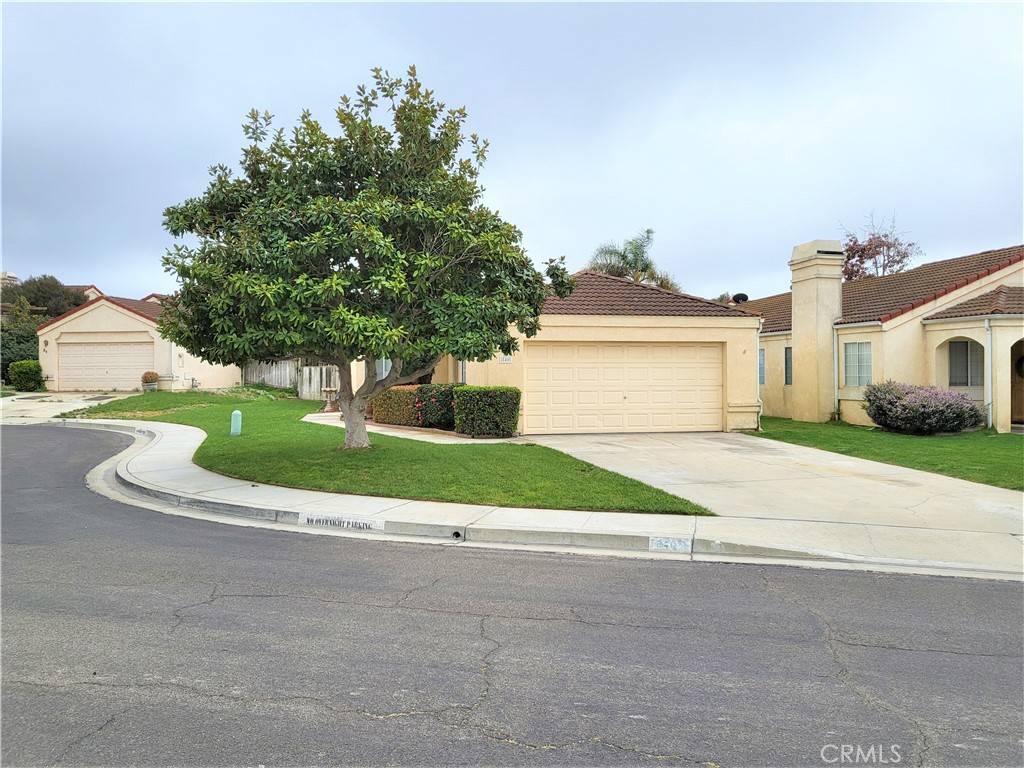 Santa Maria, CA 93455,840 Wayland PL