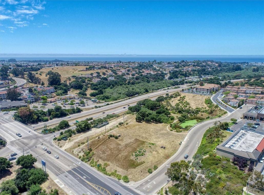 Pismo Beach, CA 93449,0 Oak Park Blvd ST
