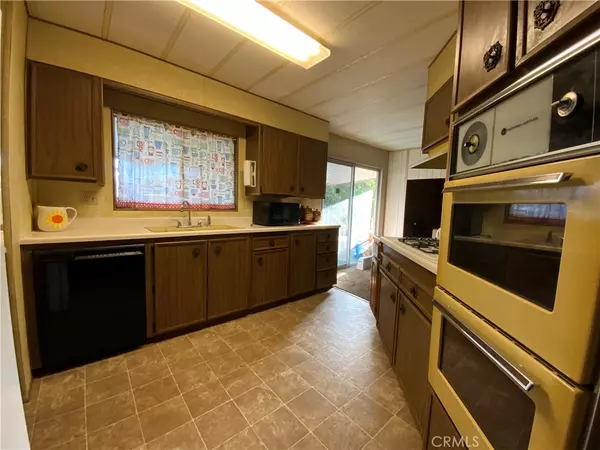 Lake Isabella, CA 93240,3712 Pepperwood DR